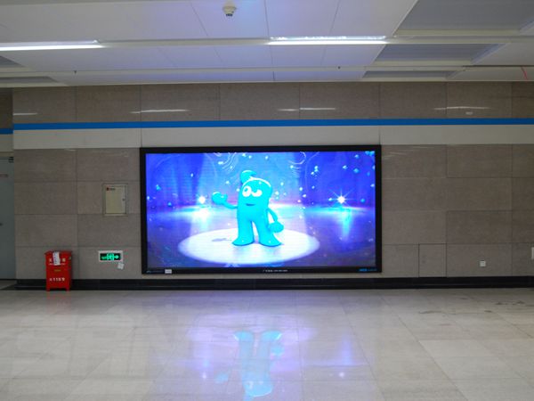 上海8號(hào)線虹口足球場(chǎng)室內(nèi)全彩屏