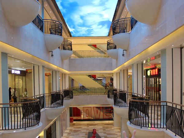 南京國際廣場(chǎng)沿街商業(yè)室內(nèi)led全彩顯示屏