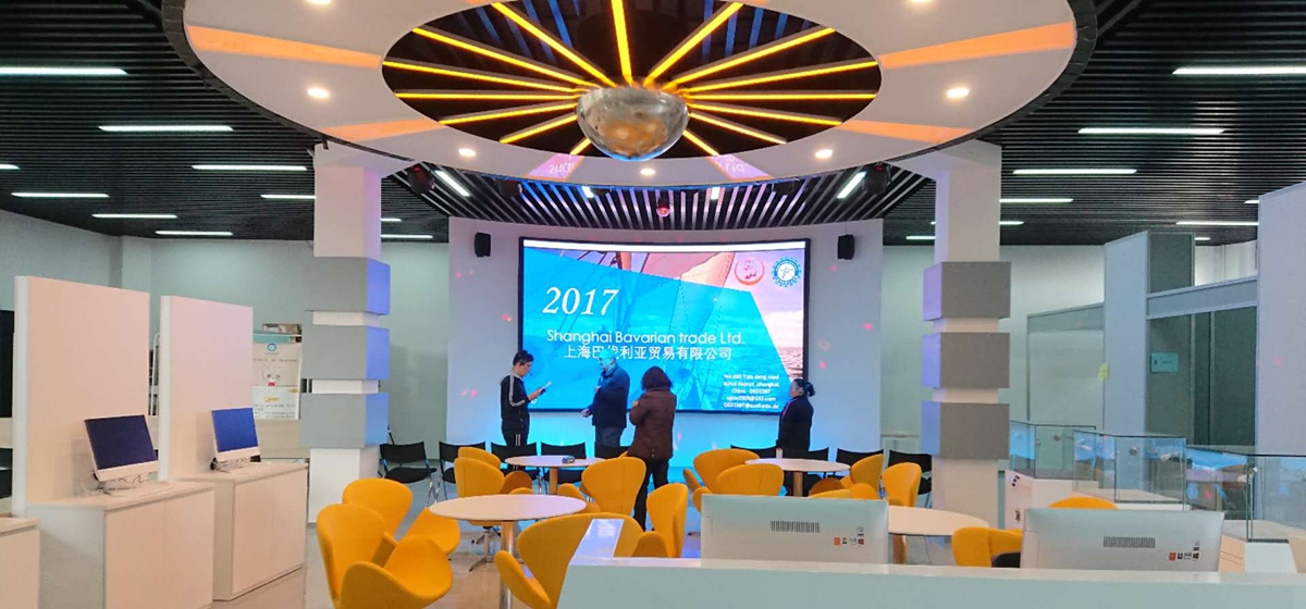 上海機械工業(yè)學(xué)校室內(nèi)全彩顯示屏