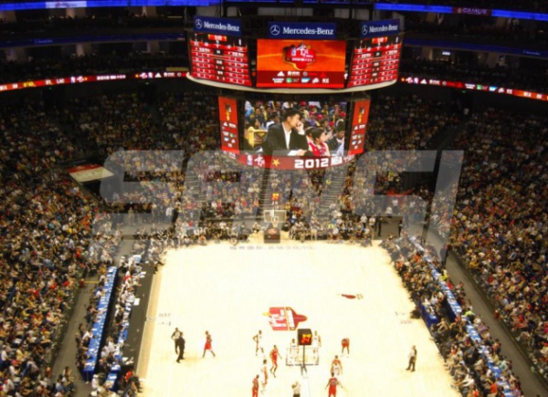 上海梅賽德斯奔馳文化中心斗形屏(上海三思承建)