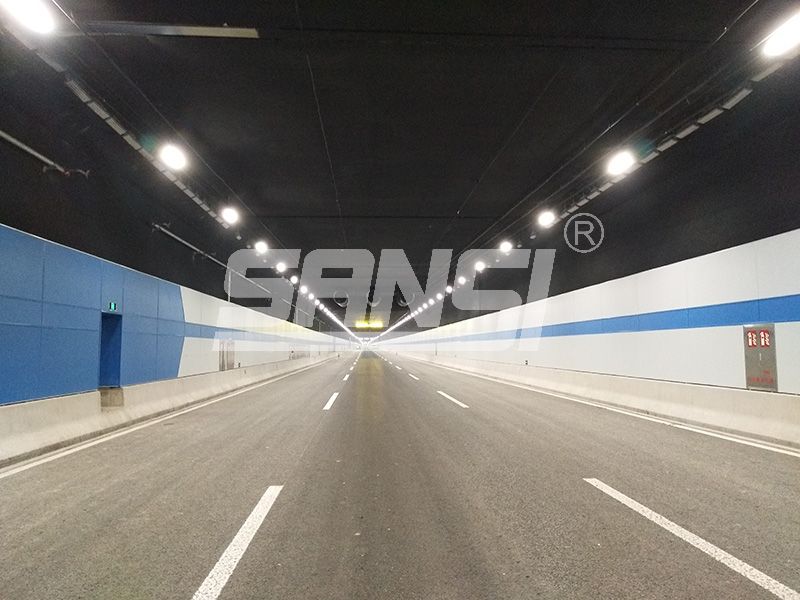 反射型,LED線型燈,隧道眩光難題,隧道照明解決方案