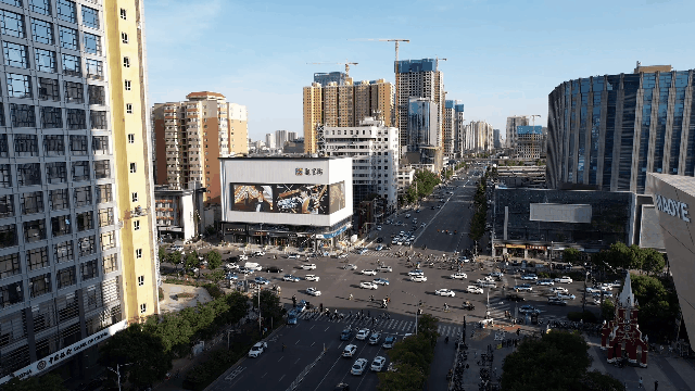 535㎡,裸眼3D大屏,亮相太原,三思顯示,打造商圈,新焦點(diǎn)