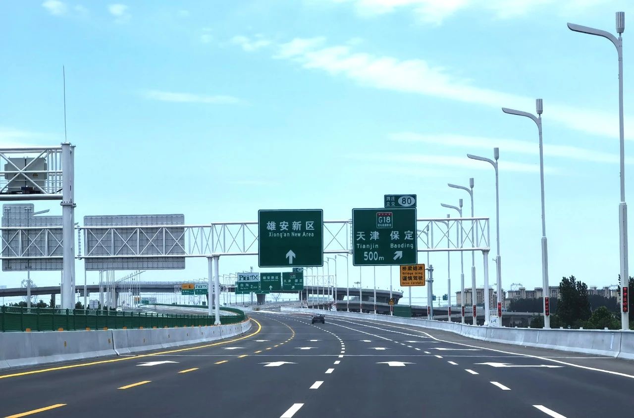 高速路燈,智能化改造,提升夜間,行車舒適度