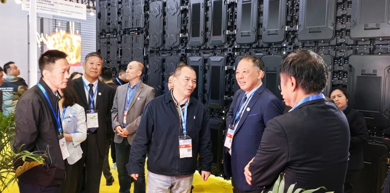 2025,ISLE完美落幕,三思,四項大獎加冕,智慧顯示