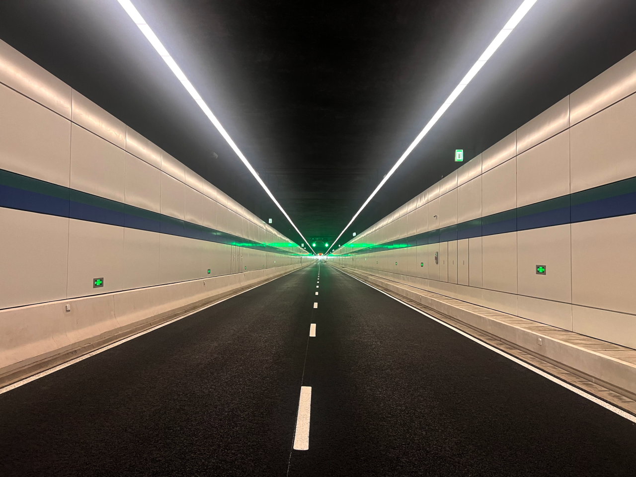 錢塘隧道,正式通車,上海三思,智慧照明,賦能融杭新動脈